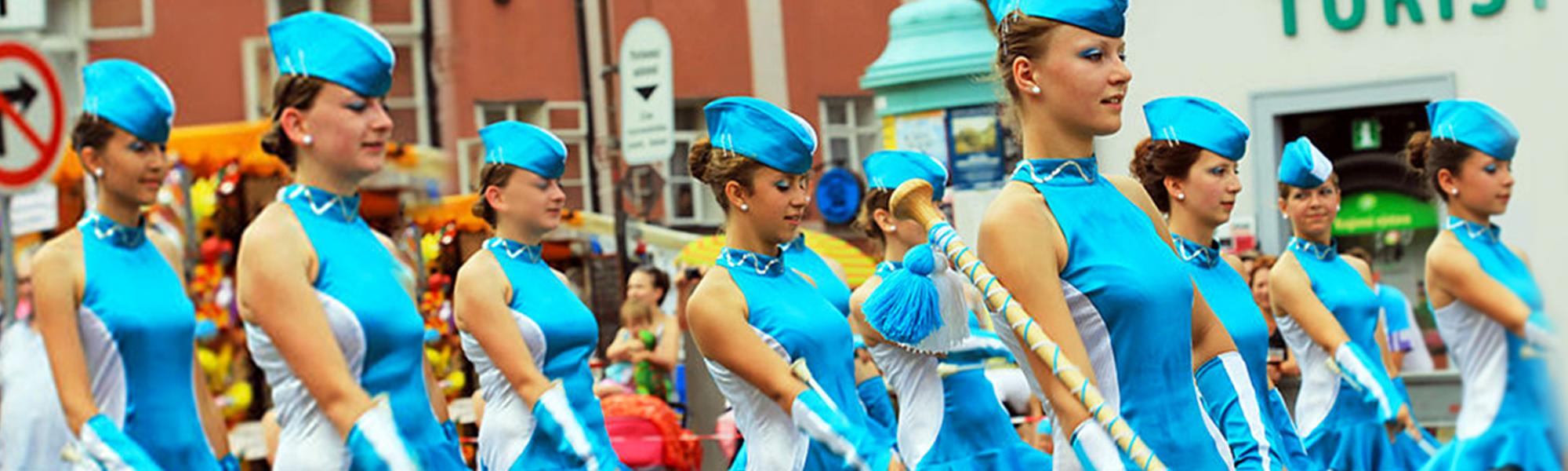 Copertina di Twirling, allenamento presente tra gli sport in elenco in SportEnciclopedia 