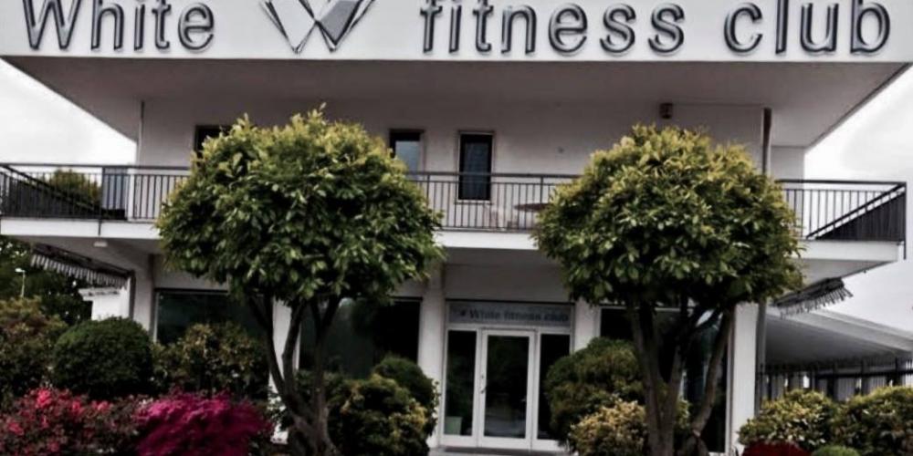 Copertina di white fitness club, club presente tra le palestre ed i centri sportivi associati a Speffy